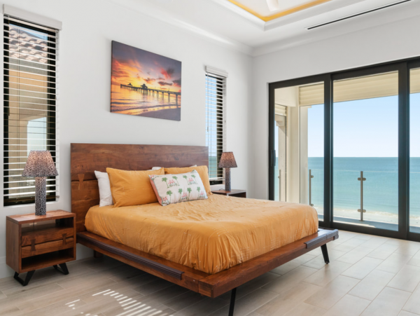 Beachfront Home in Fort Myers with Panoramic Gulf Views